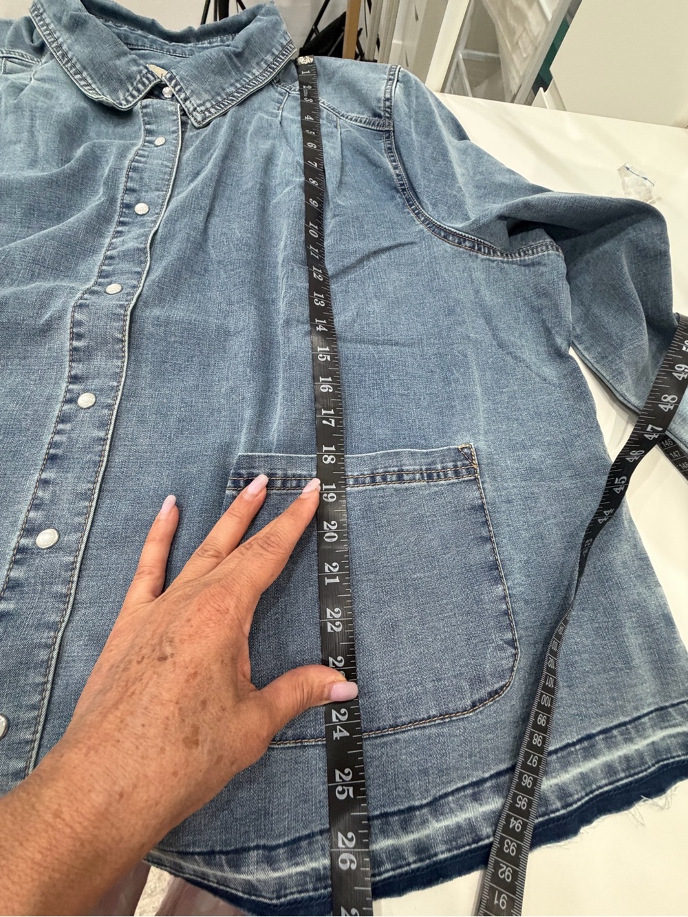 NWOT LOGO by Lori Goldstein Pleated Denim Jacket Light Wash 2X - Picture 7 of 8